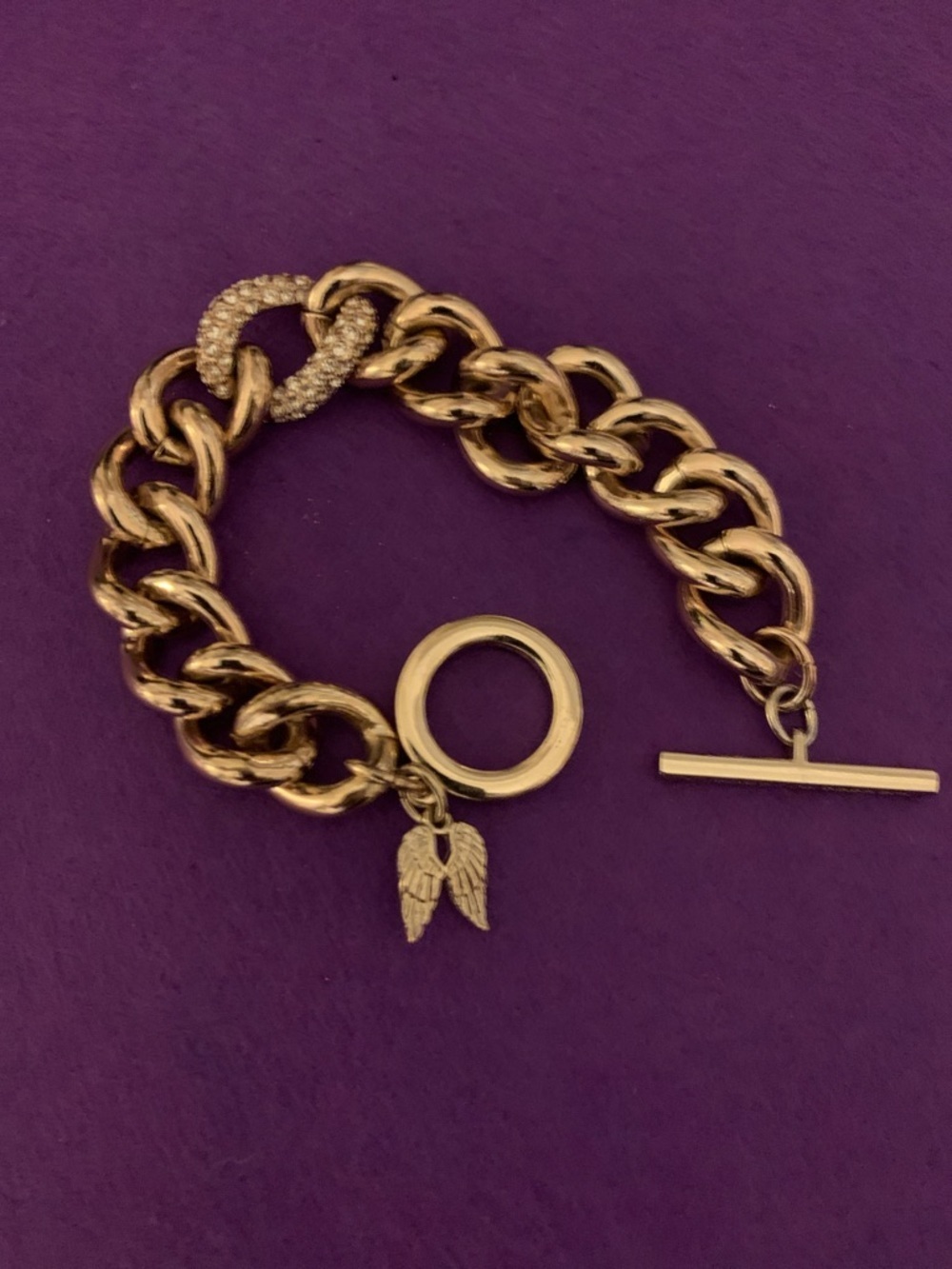 Victoria’s Secret Gold Tone Chunky Chain Toggle Bracelet with Wing Charm